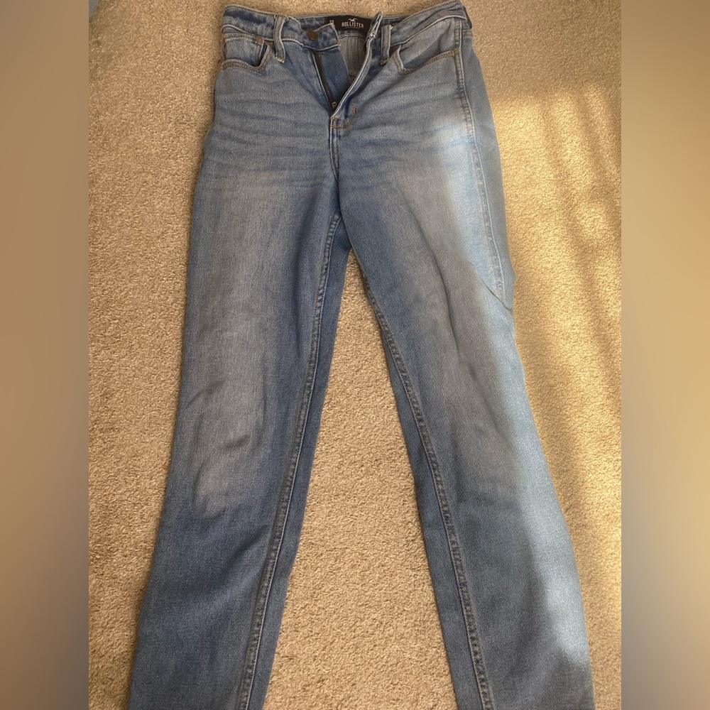 High-waisted mom jeans from Hollister Co.